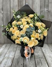 Букет цветов из:  Розы и Лизиантусы #REPLACE_PRED# Кахуне