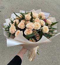 Букет Кремовые розы Латте в Кахуне