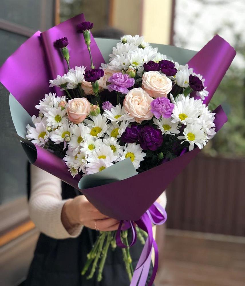 Букет цветов из: Хризантемы, Гвоздики и Розы в Кахуне