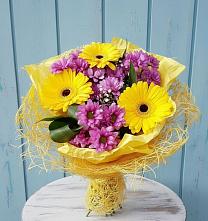 Букет цветов из:  Хризантемы и Герберы в Кахуне