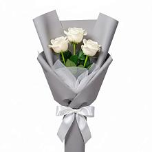 Букет 3 белые розы в Кахуне