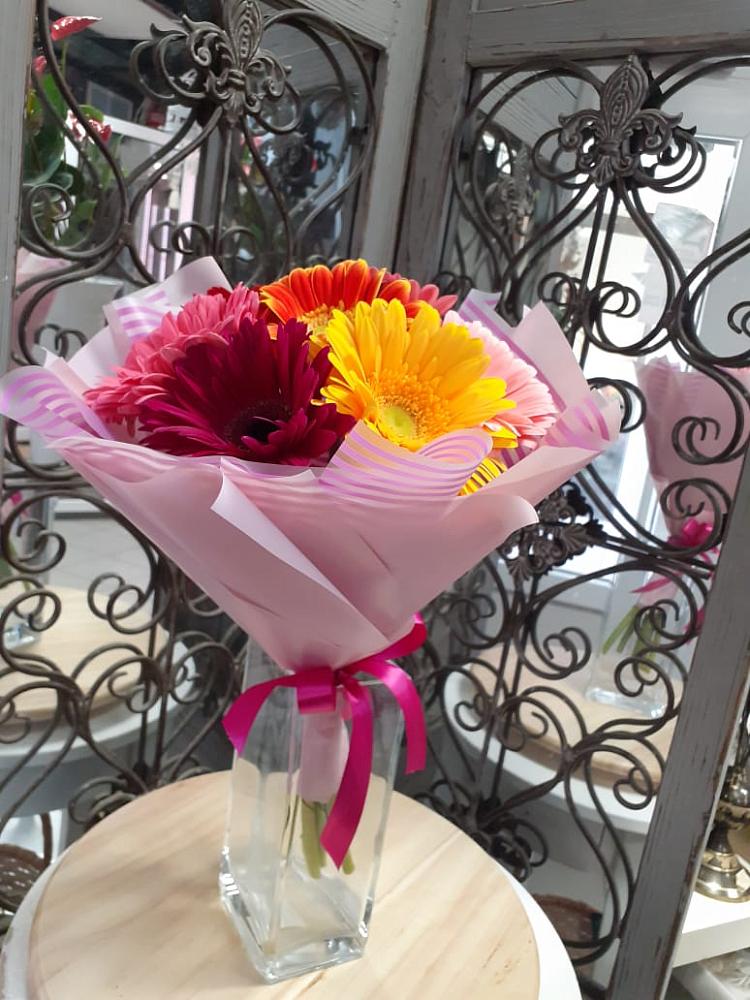 Букет цветов из: Герберы в Кахуне