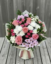 Букет цветов из:  Альстромерии, Гвоздики, Розы и Хризантемы в Кахуне