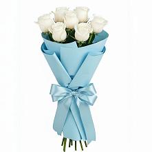 Букет 7 белых роз Проуд в Кахуне