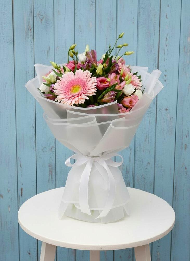 Букет цветов из: Герберы, Альстромерии и Лизиантусы в Кахуне