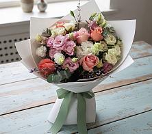 Букет цветов из:  Розы, Лизиантусы и Гвоздики в Кахуне