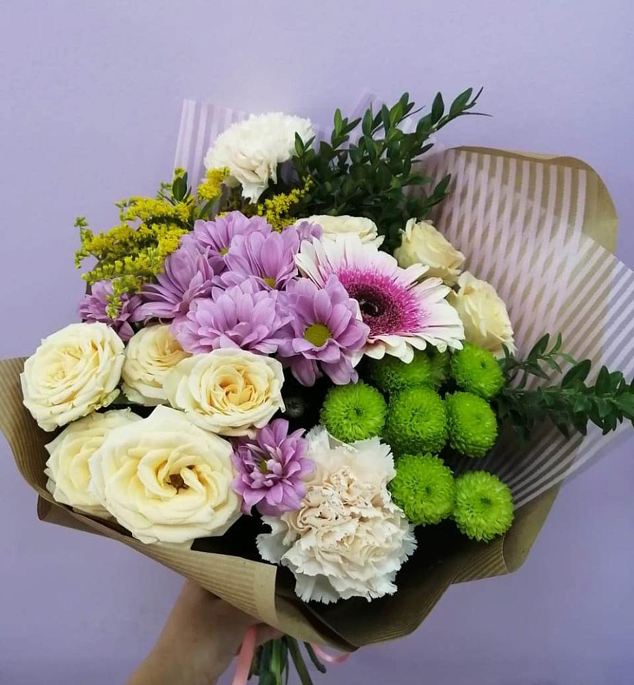 Букет цветов из: Хризантемы, Розы, Гвоздики и Герберы в Кахуне