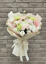 Букет цветов из:  Гвоздики, Розы, Лизиантусы и Хризантемы в Кахуне