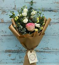 Букет цветов из:  Розы и Лизиантусы #REPLACE_PRED# Кахуне