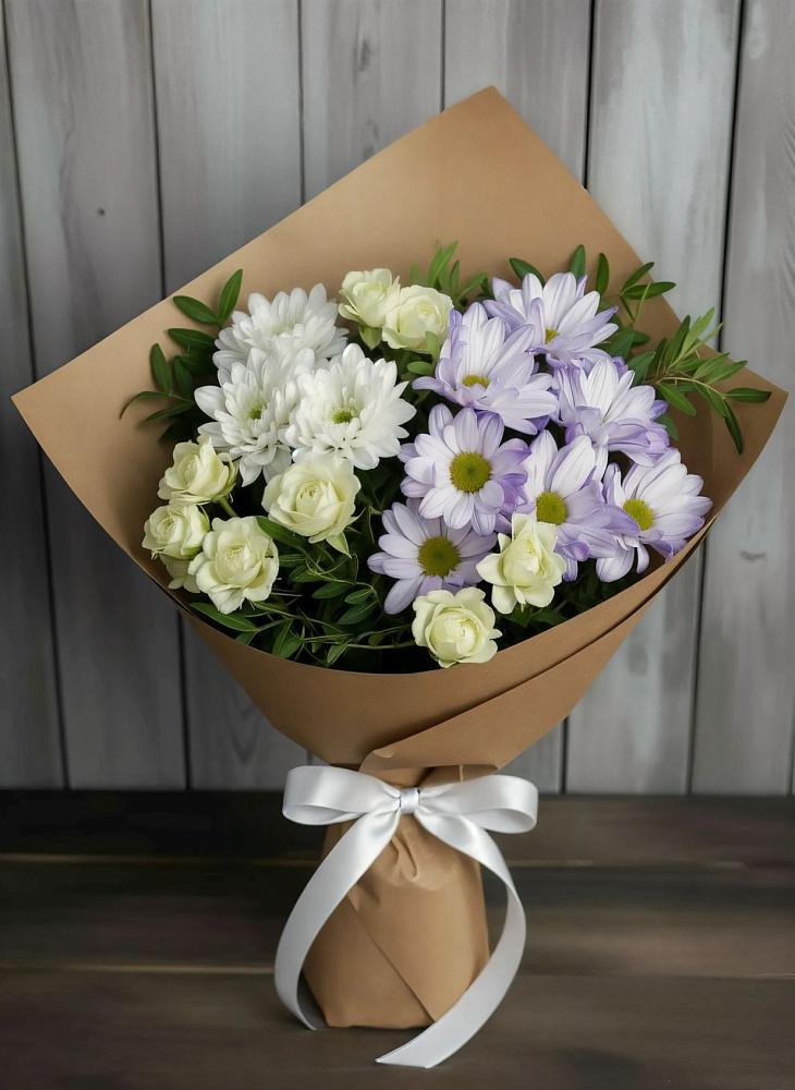 Букет цветов из: Хризантемы и Розы в Кахуне